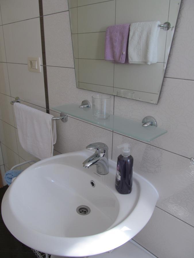 Apartment Danese Promajna Esterno foto