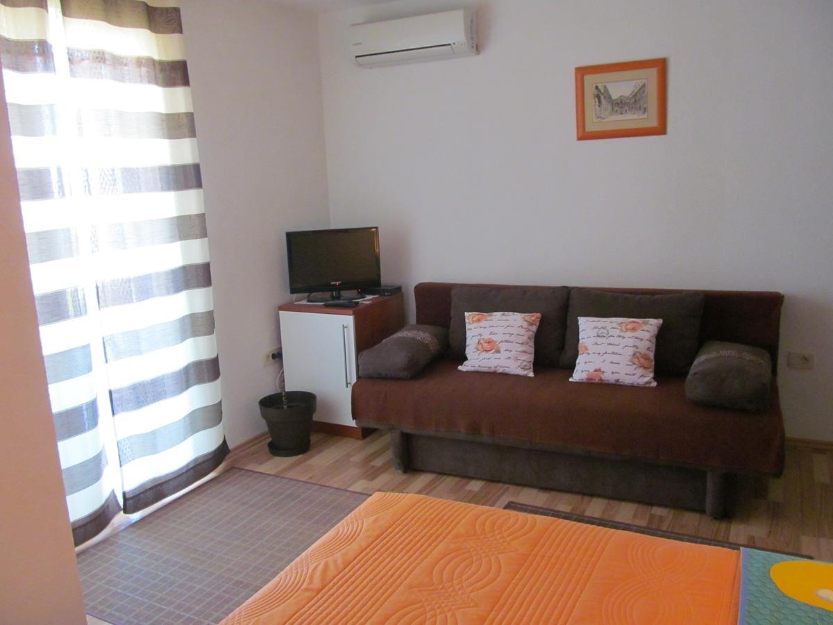 Apartment Danese Promajna Esterno foto